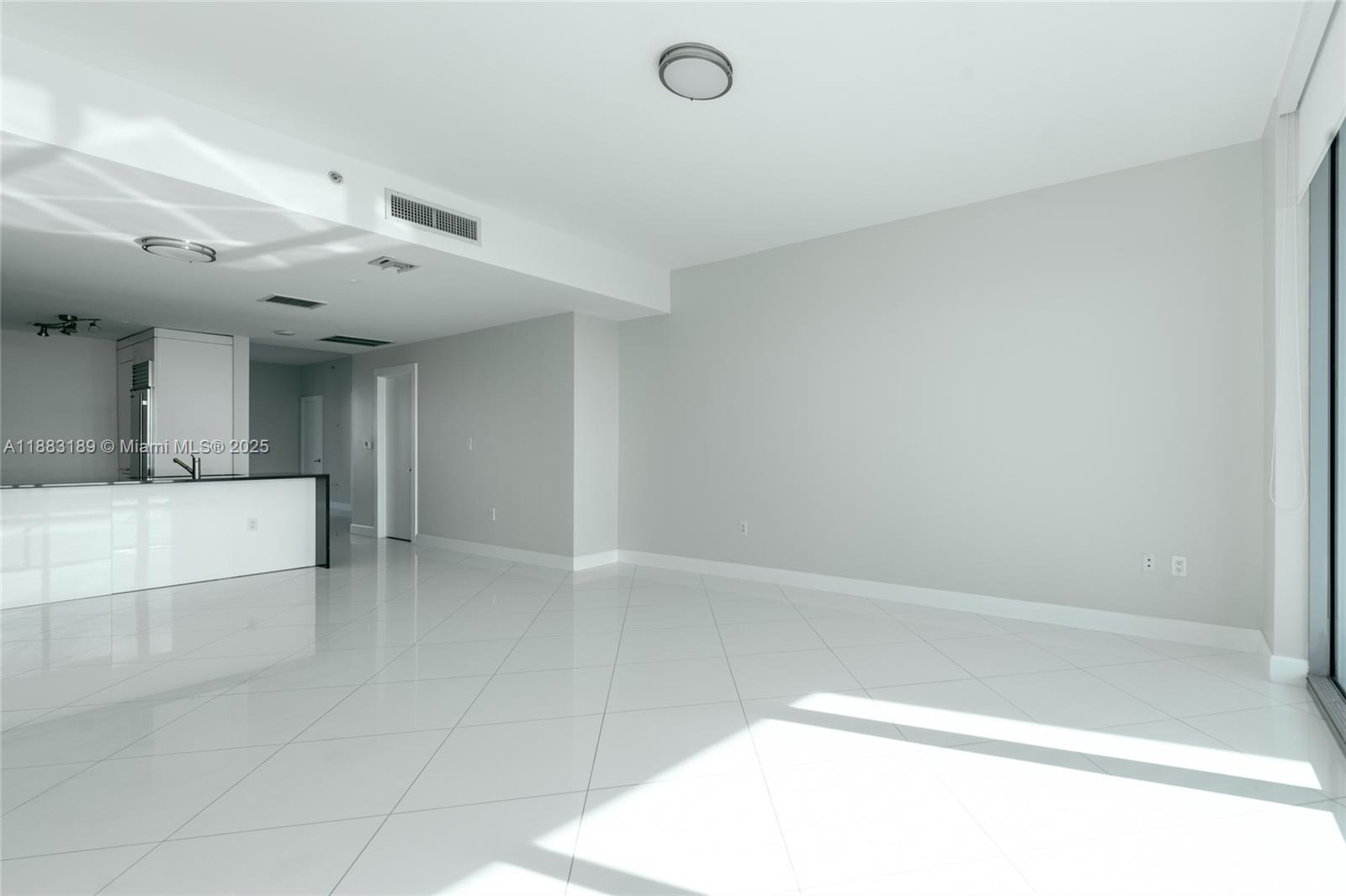 900 BISCAYNE BAY CONDO - Residential Lease