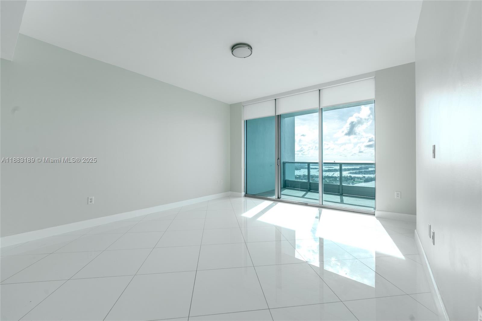 900 BISCAYNE BAY CONDO - Residential Lease