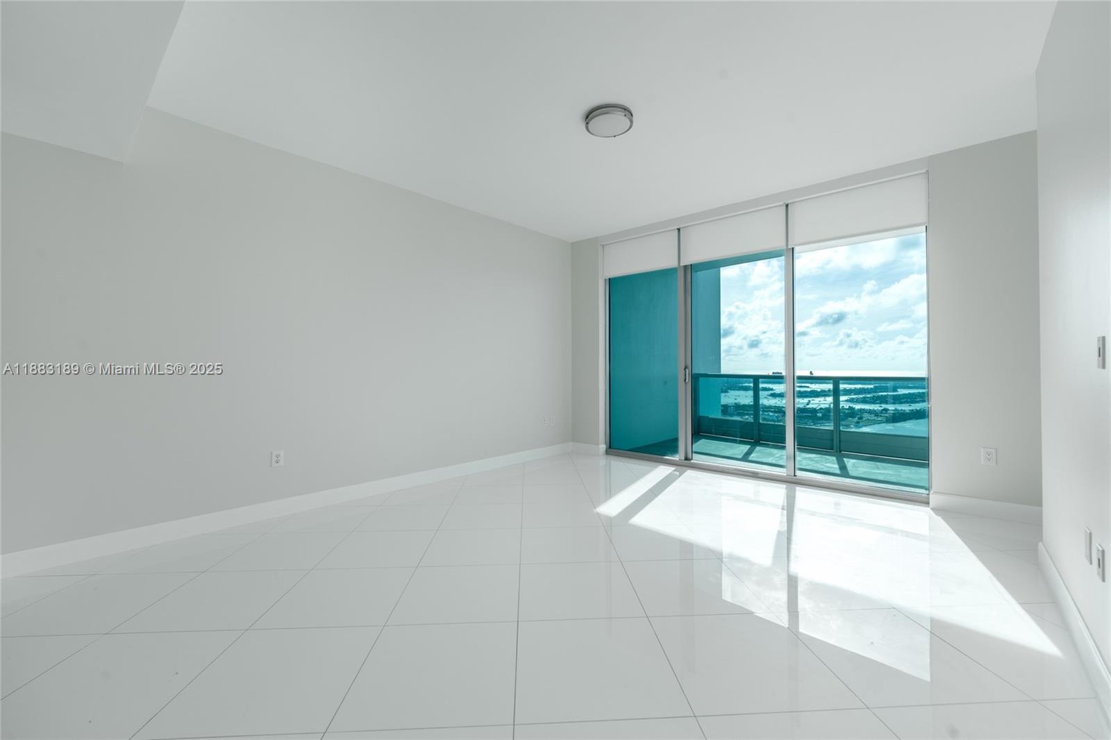900 BISCAYNE BAY CONDO - Residential Lease