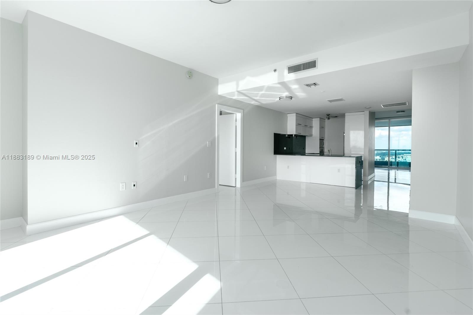900 BISCAYNE BAY CONDO - Residential Lease