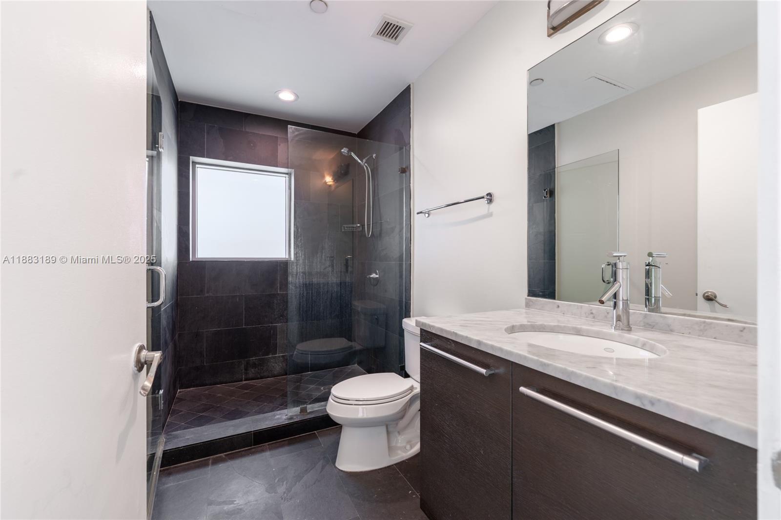 900 BISCAYNE BAY CONDO - Residential Lease