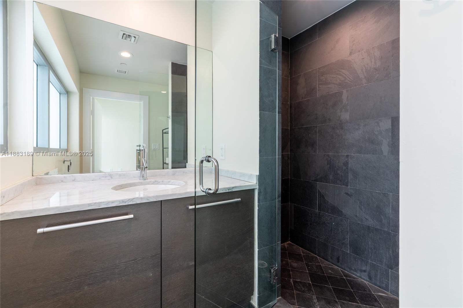 900 BISCAYNE BAY CONDO - Residential Lease
