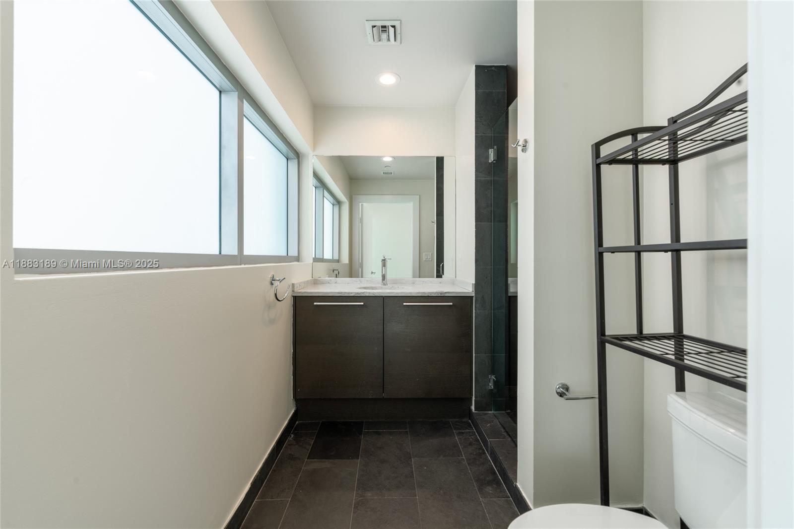 900 BISCAYNE BAY CONDO - Residential Lease