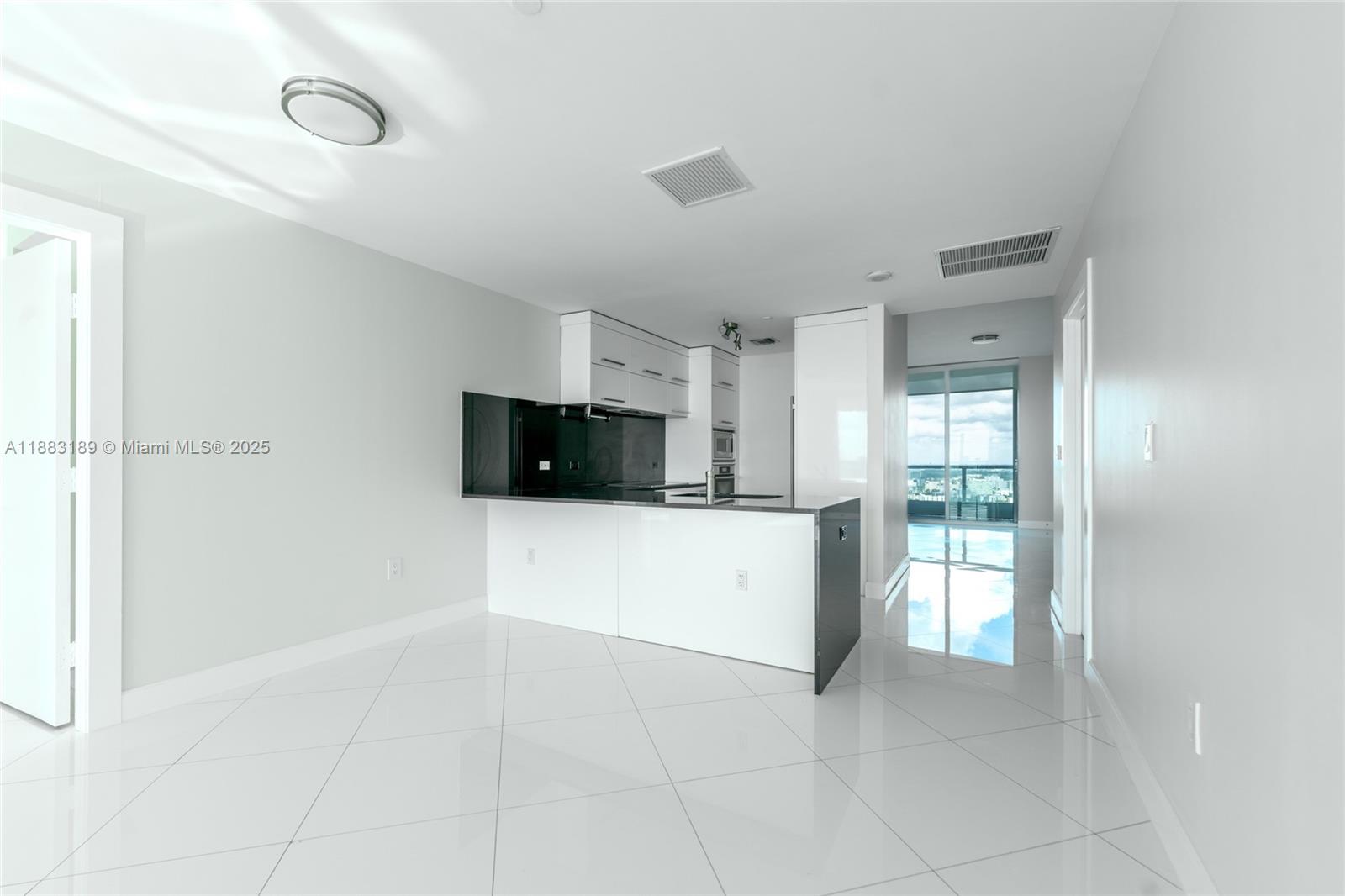 900 BISCAYNE BAY CONDO - Residential Lease