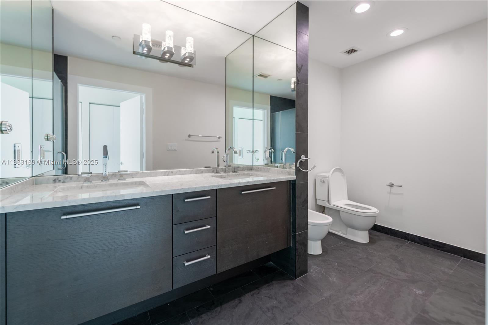 900 BISCAYNE BAY CONDO - Residential Lease