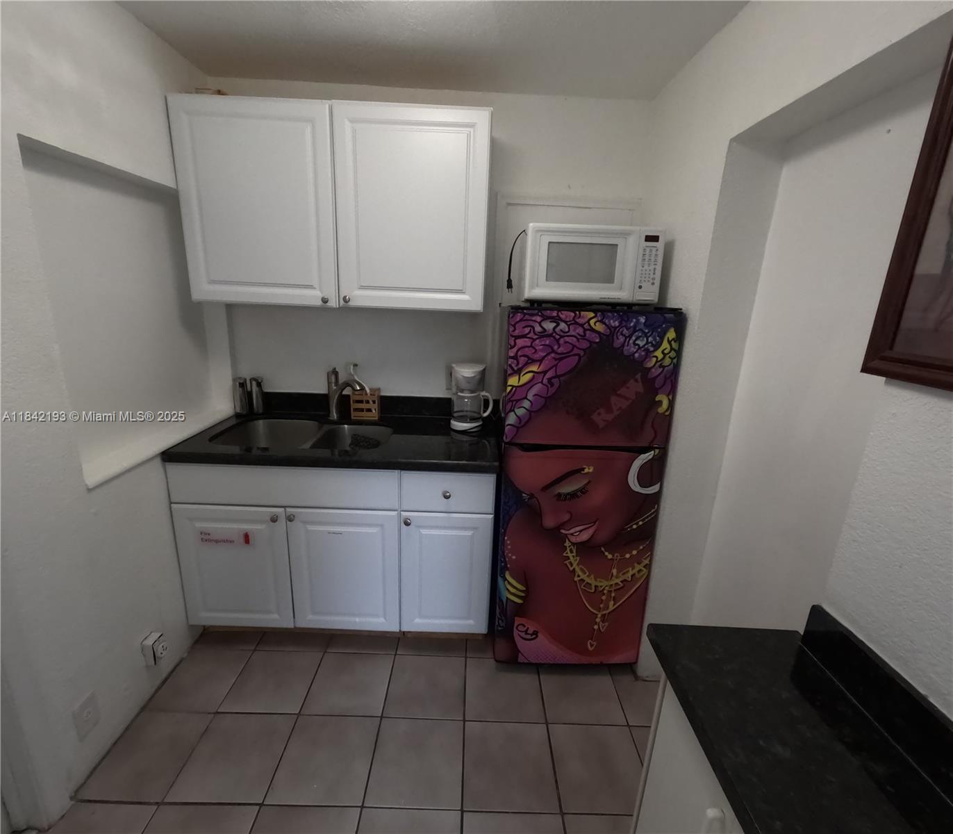 HOLLYWOOD LITTLE RANCHES - Residential Lease