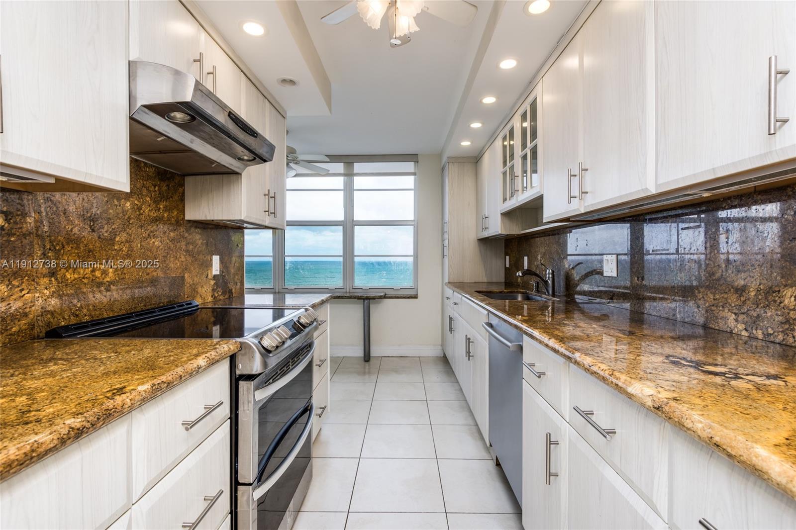 PLAZA SOUTH CONDO - Residential