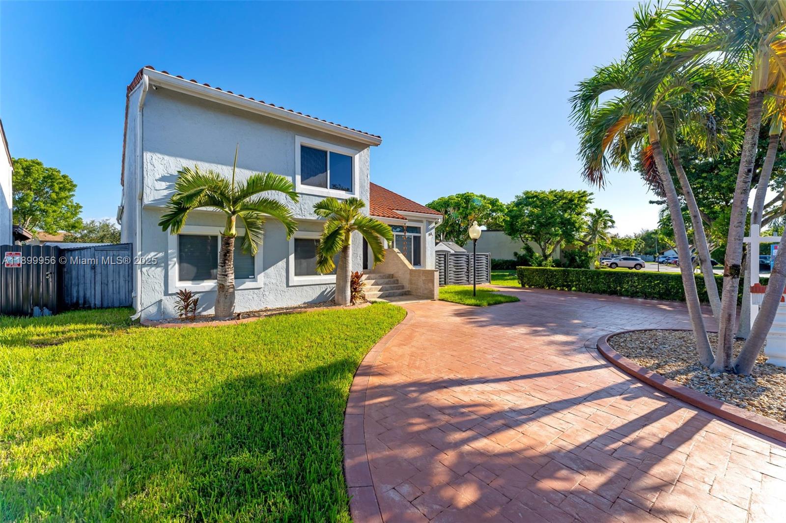 HACIENDA ESTATES SEC 2 - Residential