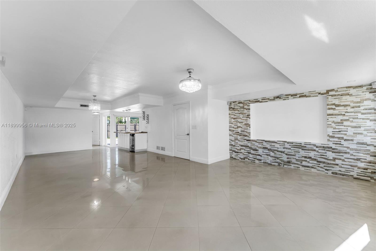 HACIENDA ESTATES SEC 2 - Residential