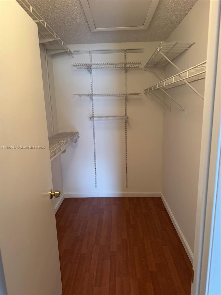 ROYAL GARDEN CONDO - Residential