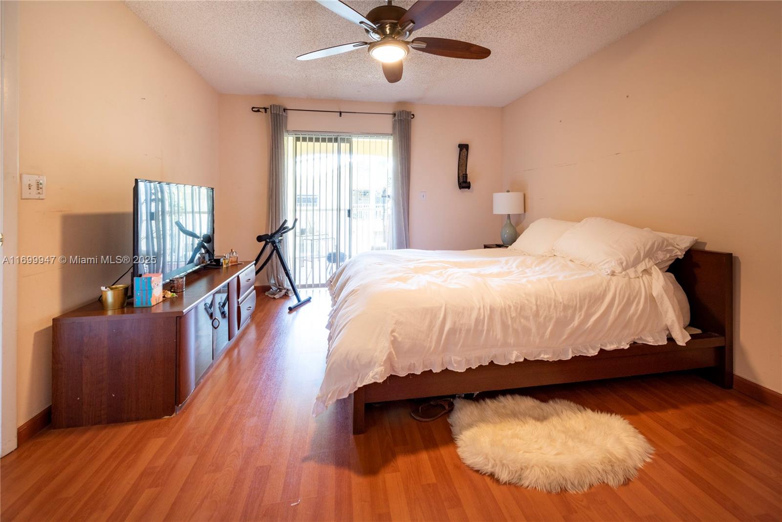 ROYAL GARDEN CONDO - Residential