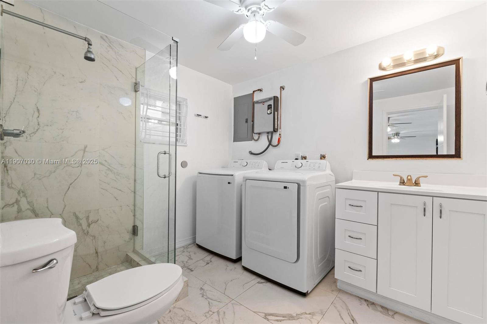 SO MIAMI HEIGHTS ADDN D - Residential Lease