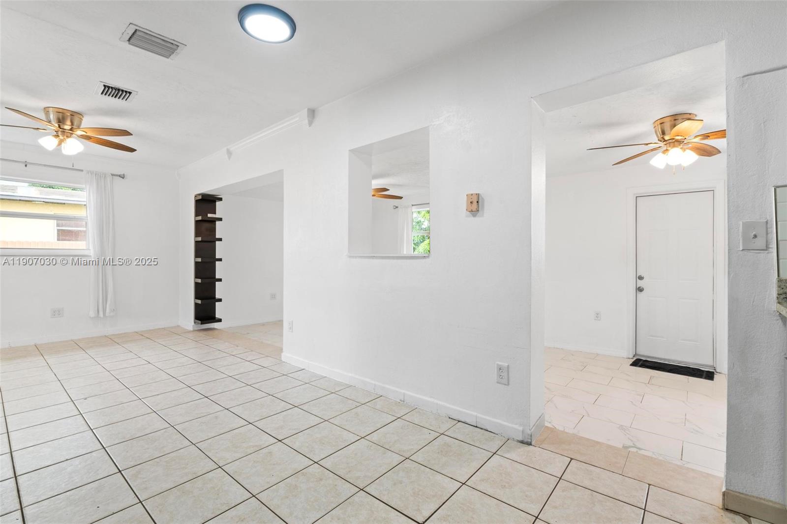 SO MIAMI HEIGHTS ADDN D - Residential Lease