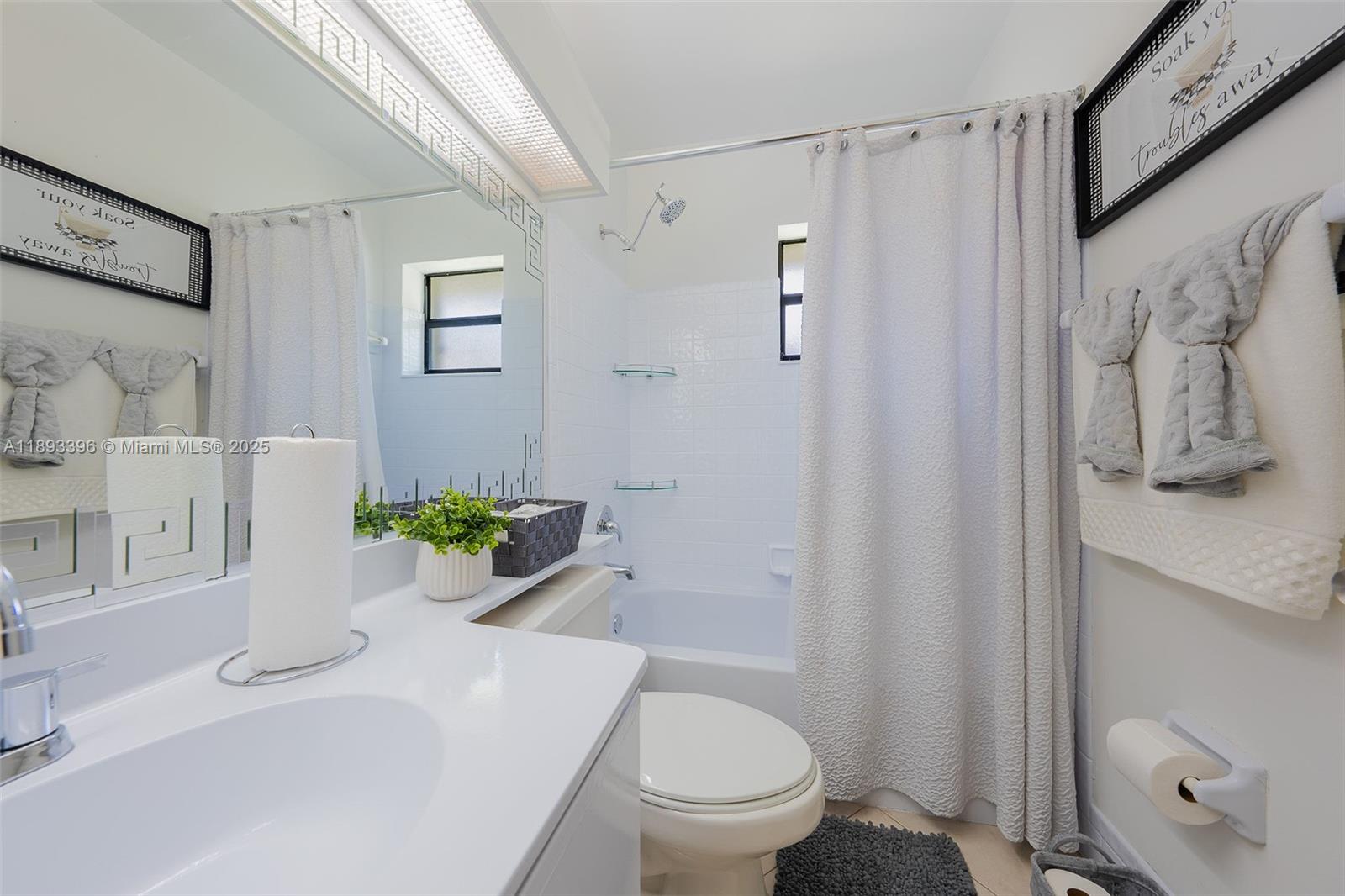 APPLEWOOD VILLAGE IV-E CO - Residential