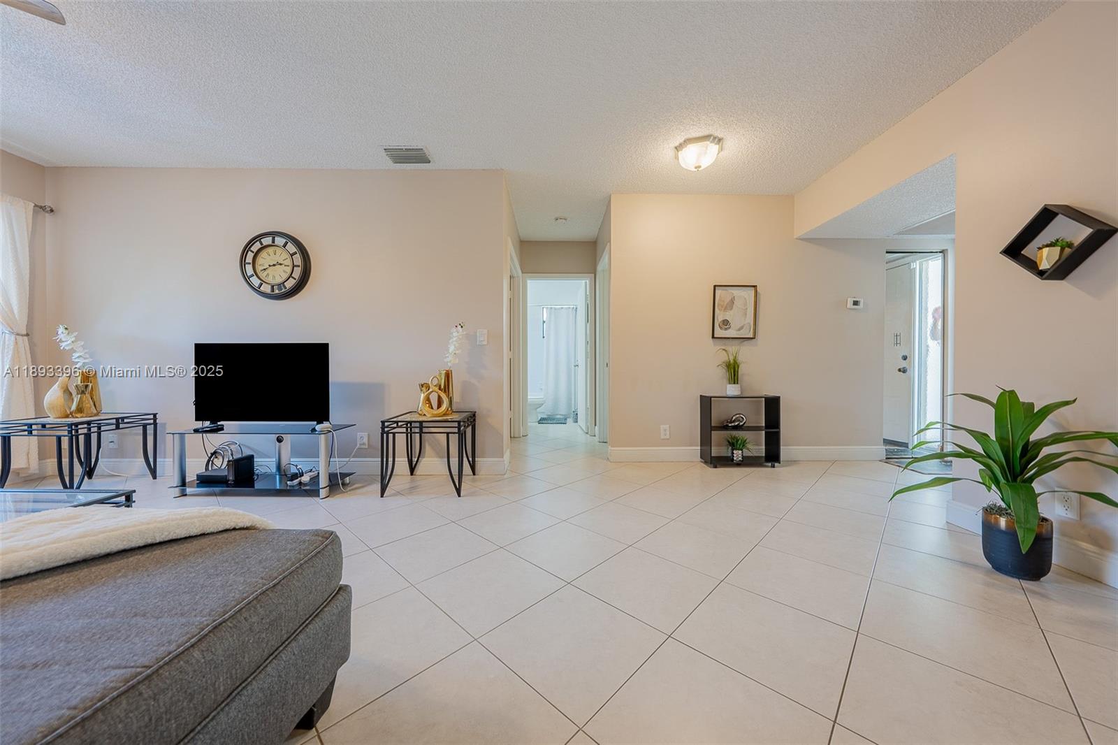 APPLEWOOD VILLAGE IV-E CO - Residential