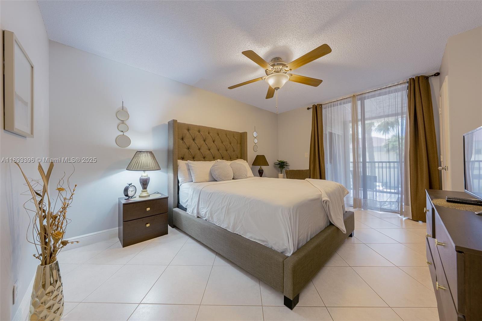 APPLEWOOD VILLAGE IV-E CO - Residential