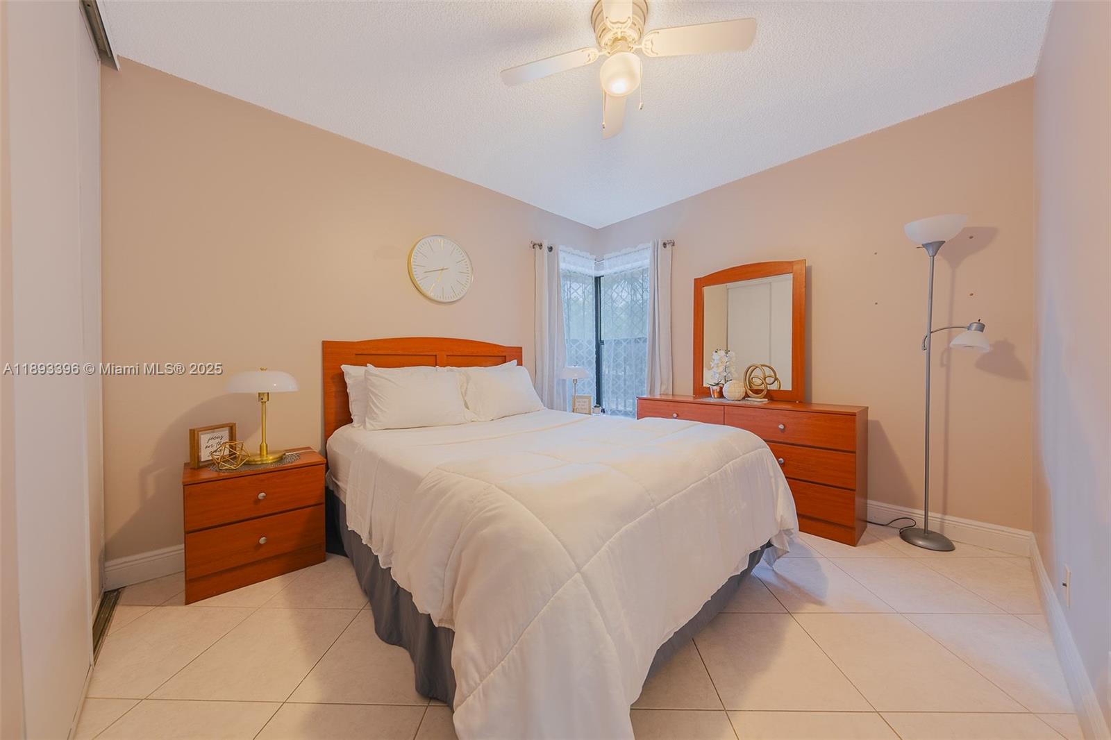 APPLEWOOD VILLAGE IV-E CO - Residential