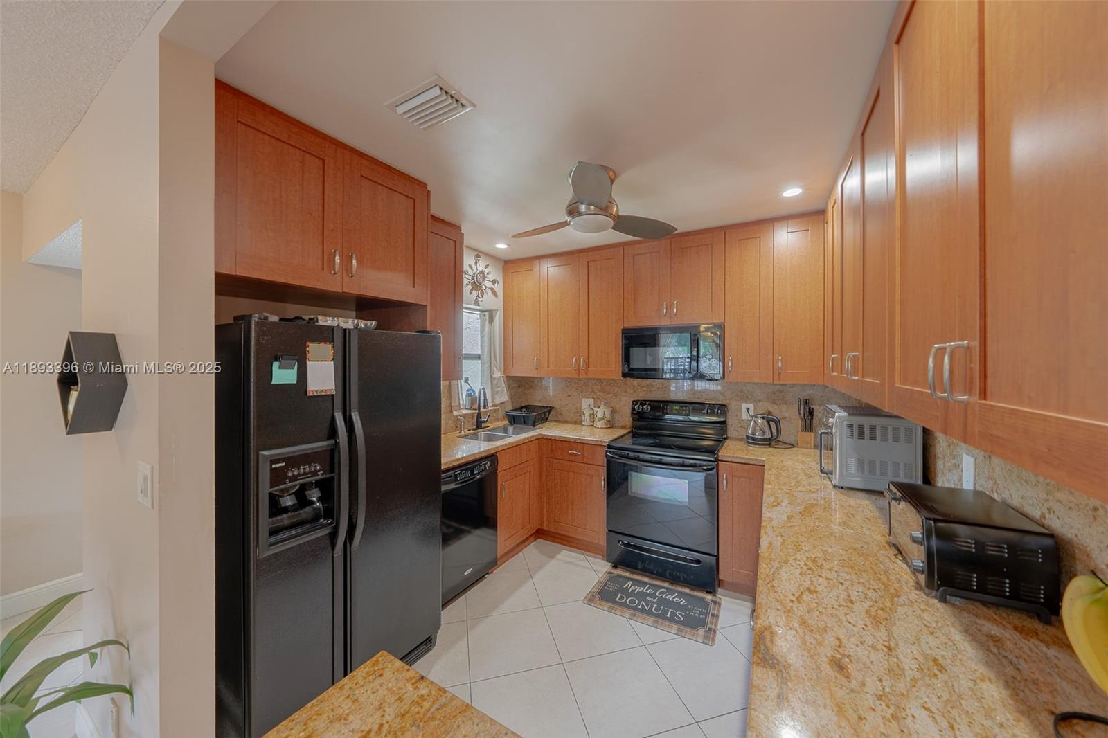APPLEWOOD VILLAGE IV-E CO - Residential
