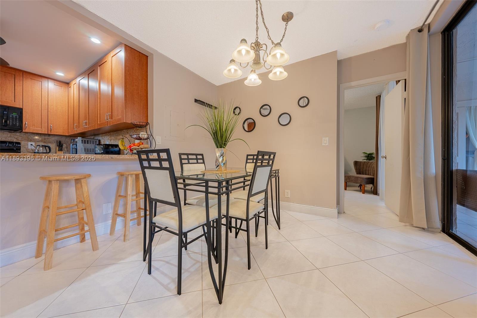 APPLEWOOD VILLAGE IV-E CO - Residential