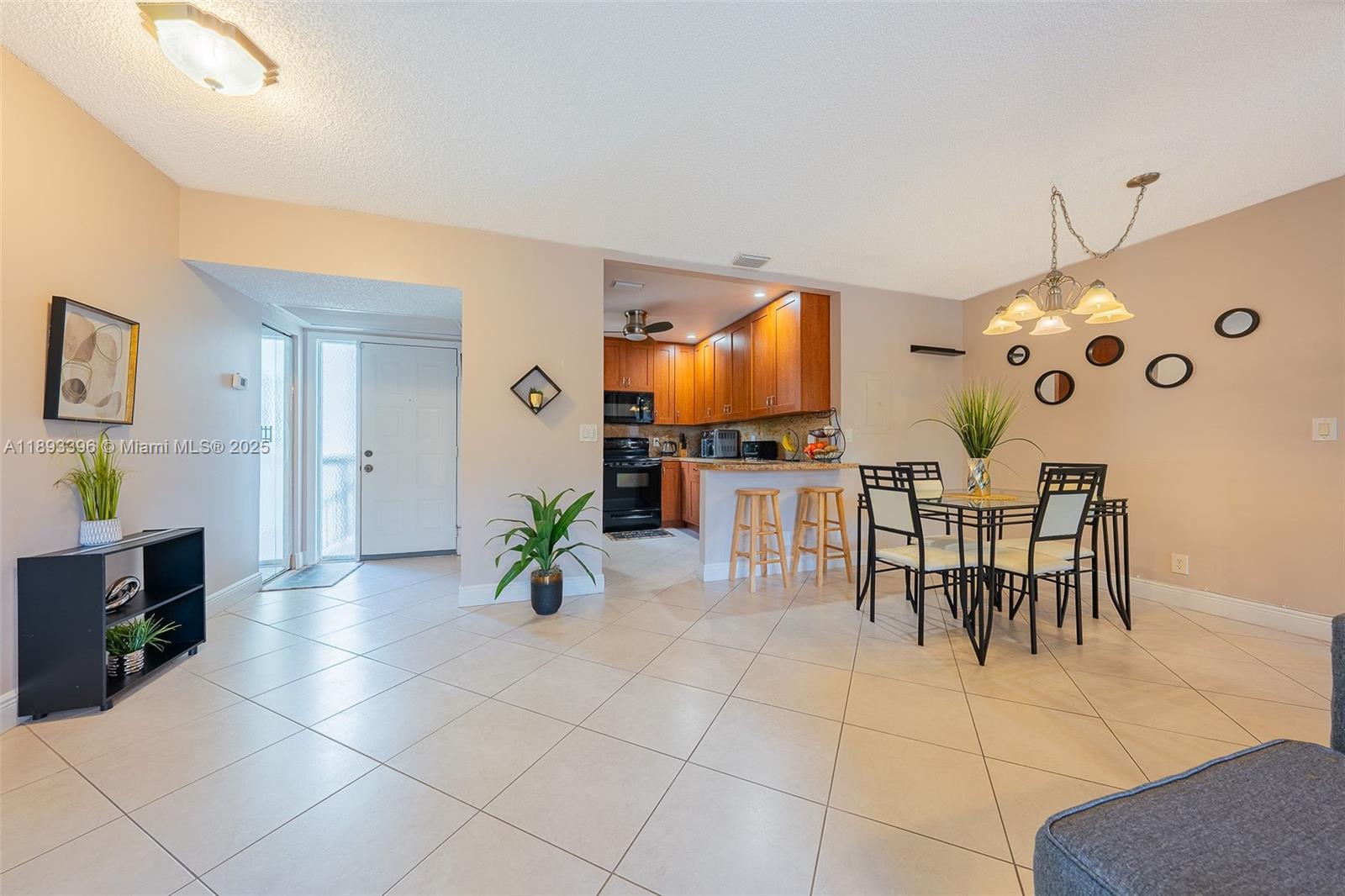 APPLEWOOD VILLAGE IV-E CO - Residential
