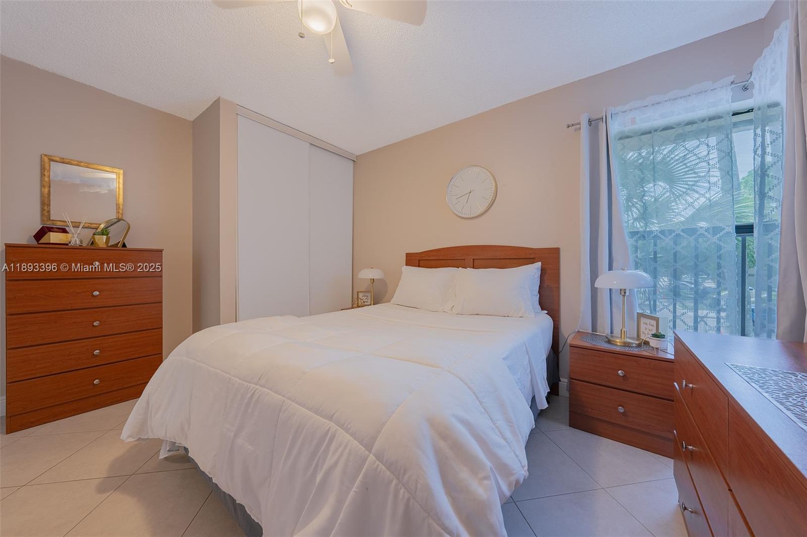 APPLEWOOD VILLAGE IV-E CO - Residential