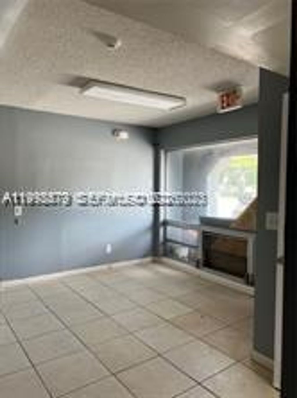 Photo of 400 NE 44th St, Oakland Park, FL 33334 (MLS # A11998579)