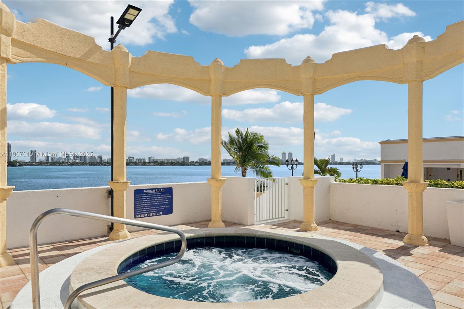 THE GRANDVIEW PALACE COND - Residential