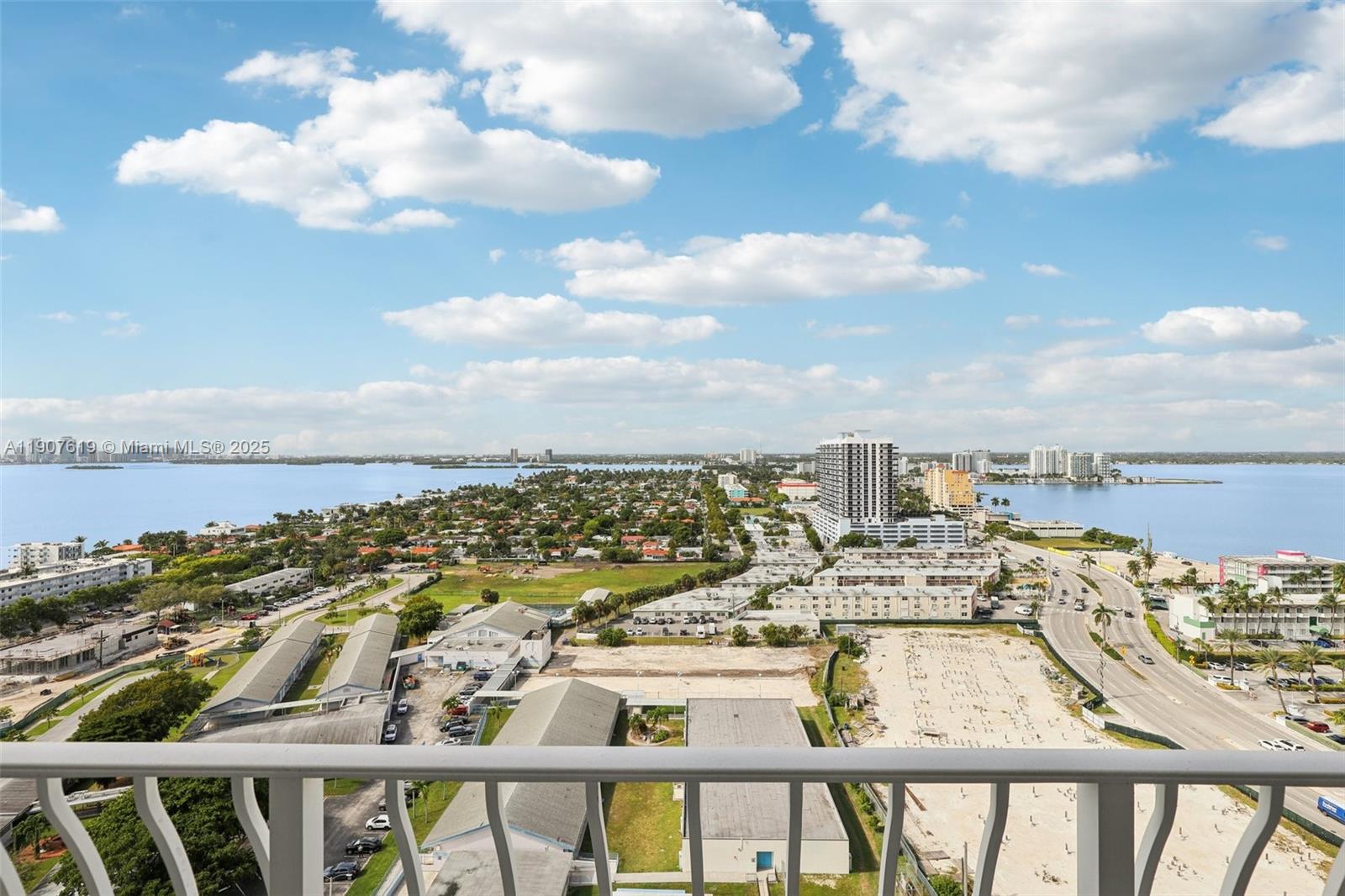 THE GRANDVIEW PALACE COND - Residential