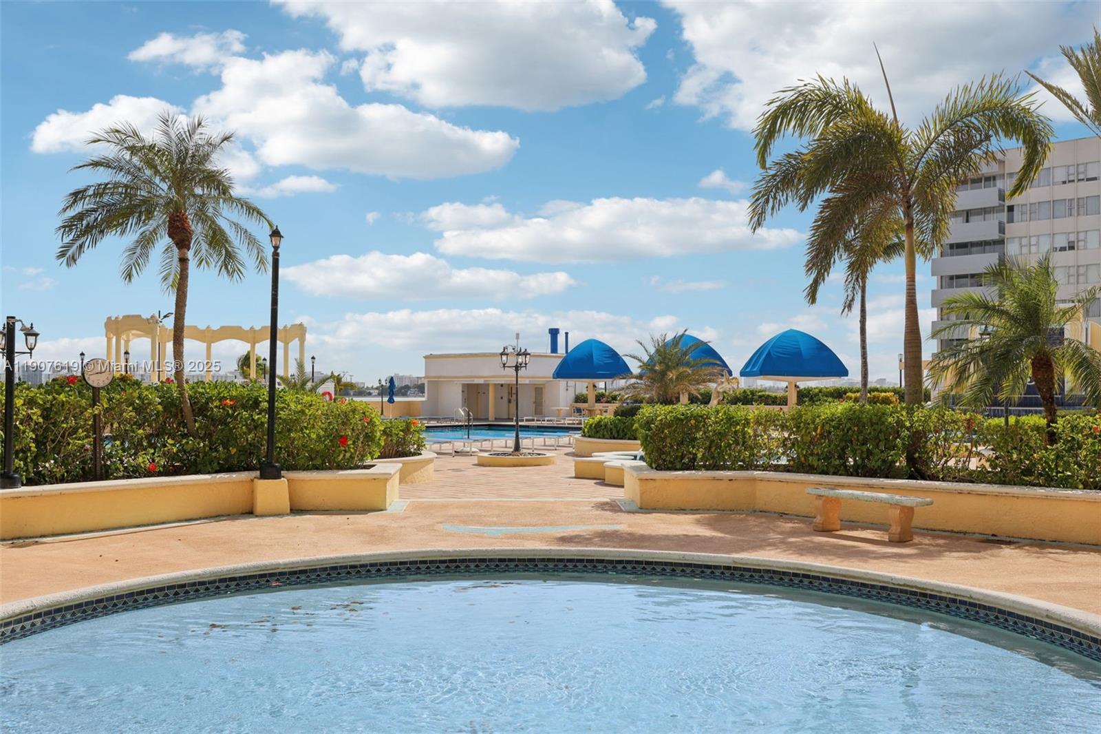 THE GRANDVIEW PALACE COND - Residential