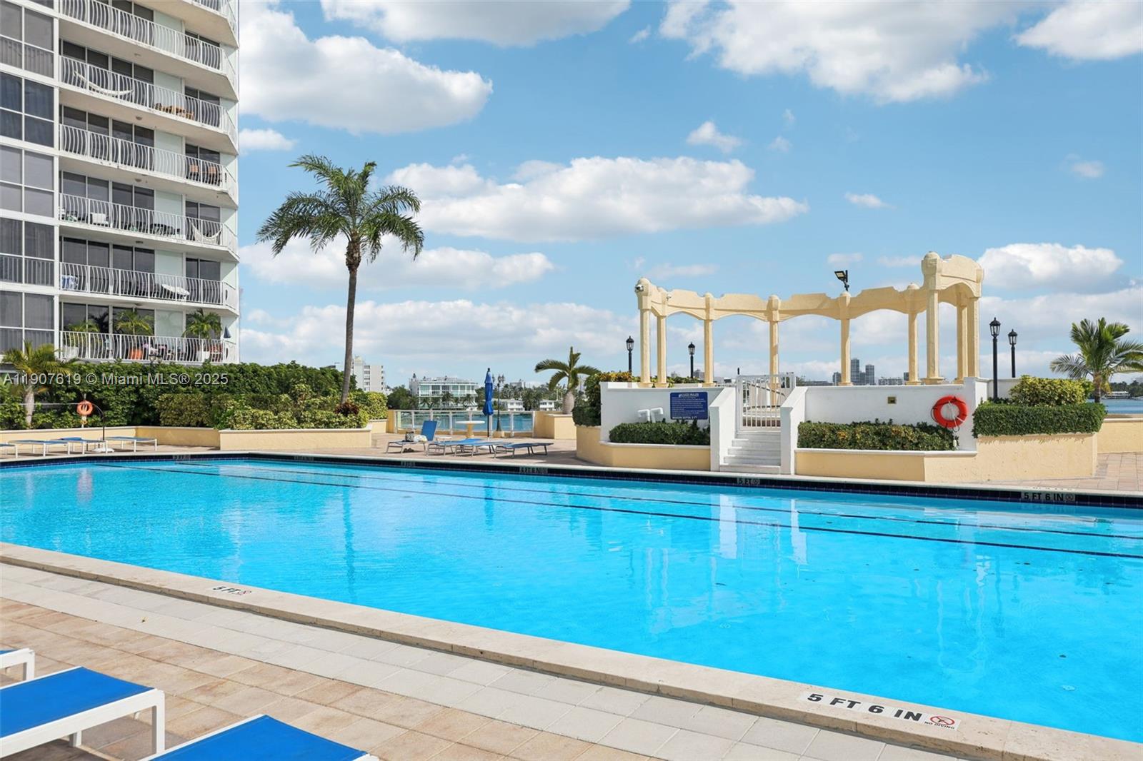 THE GRANDVIEW PALACE COND - Residential