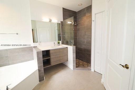 DORAL ISLES ANTILLES 1ST - Residential Lease