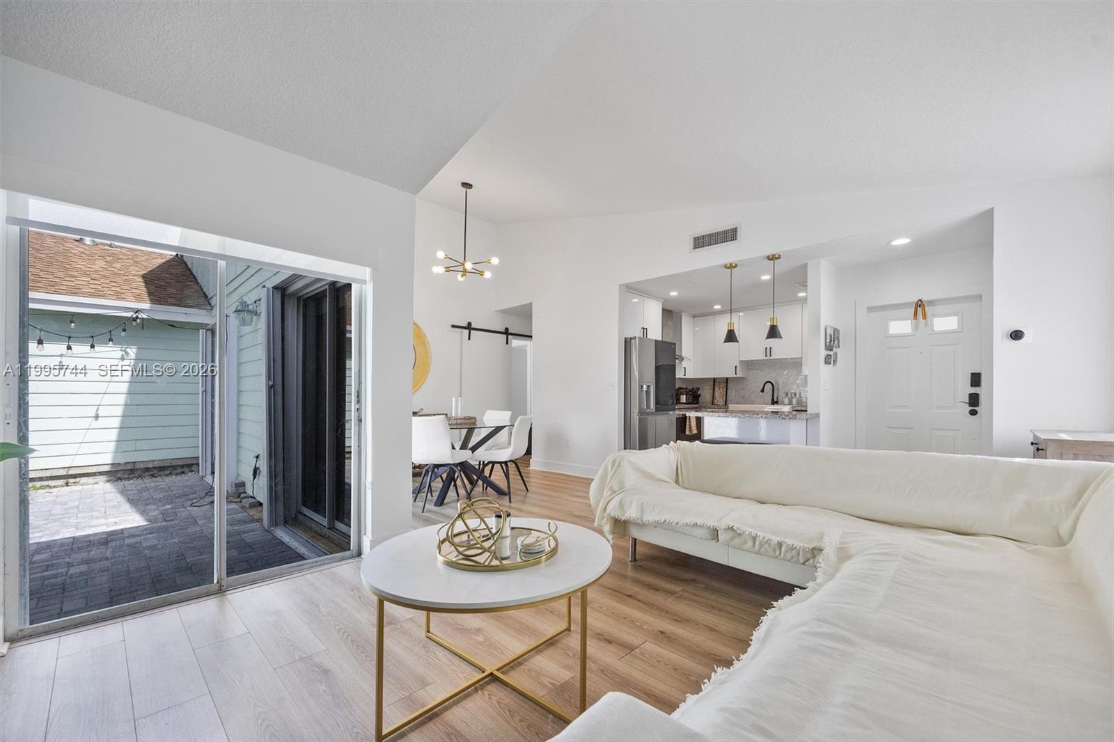 VILG HOMES COUNTRY WALK C - Residential