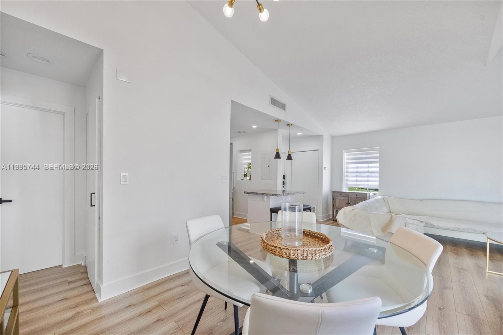 VILG HOMES COUNTRY WALK C - Residential