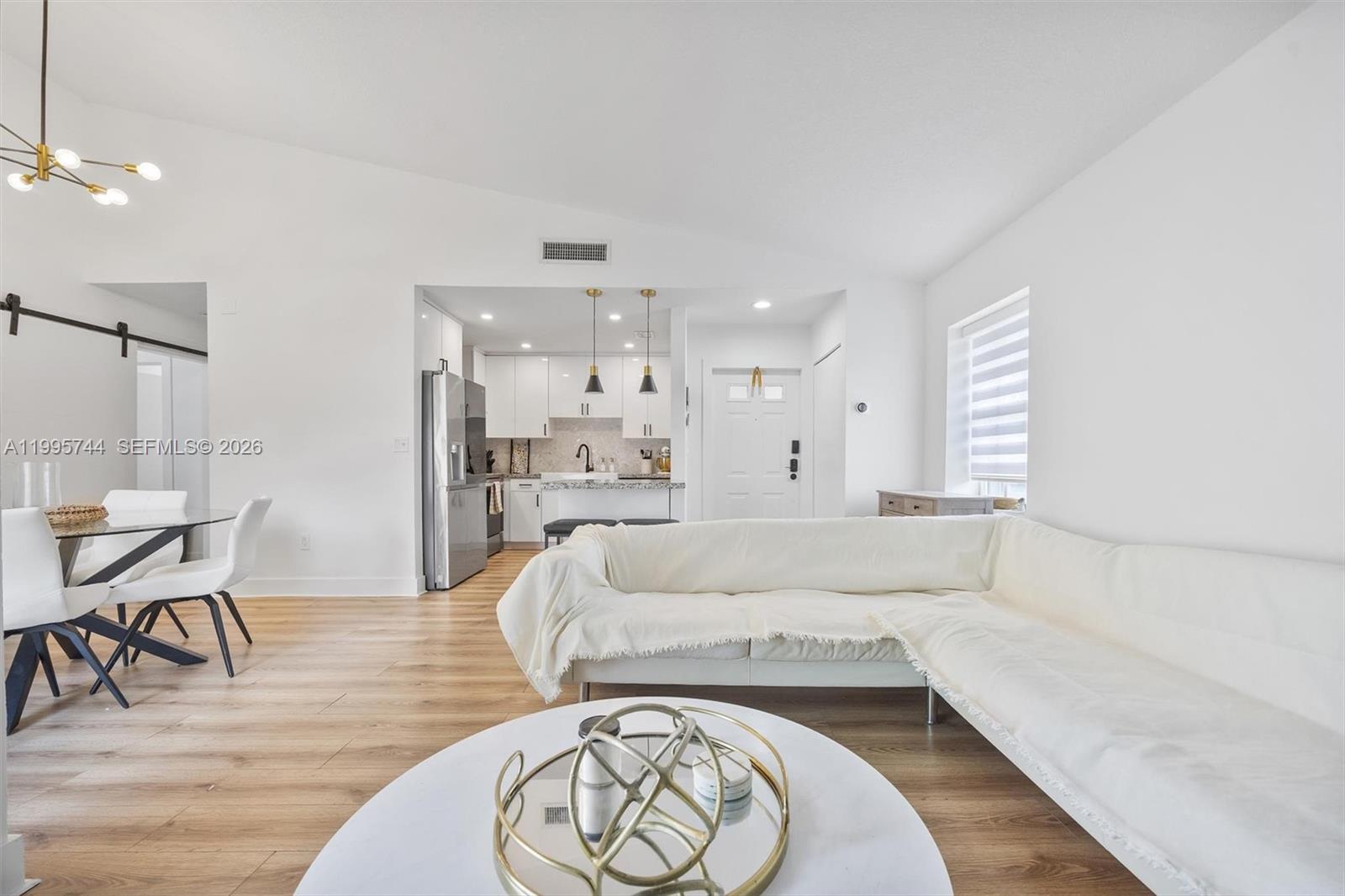 VILG HOMES COUNTRY WALK C - Residential