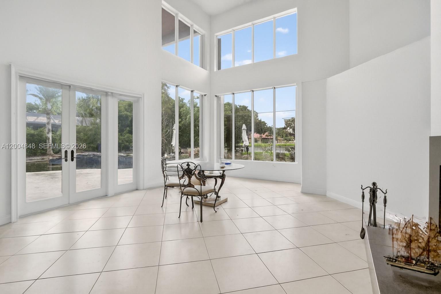 LONG LAKE ESTATES - Residential