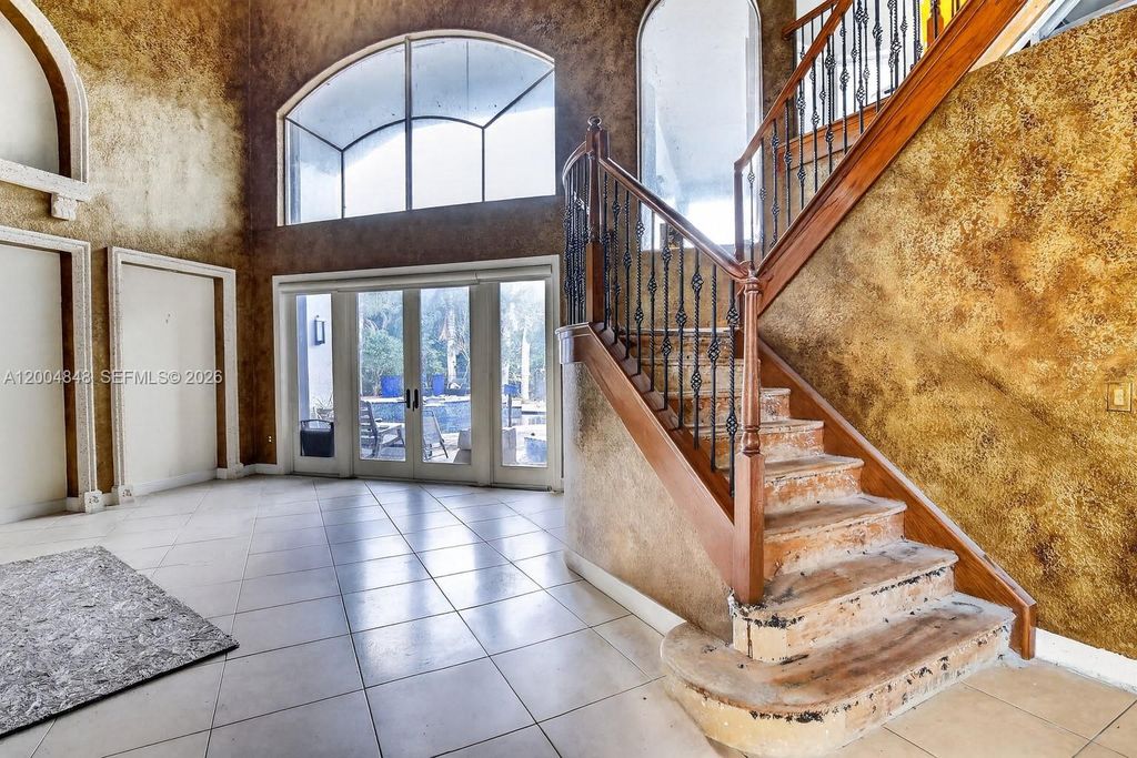 Photo of 10161 N Lake Vista Cir, Davie, FL 33328 (MLS # A12004848)