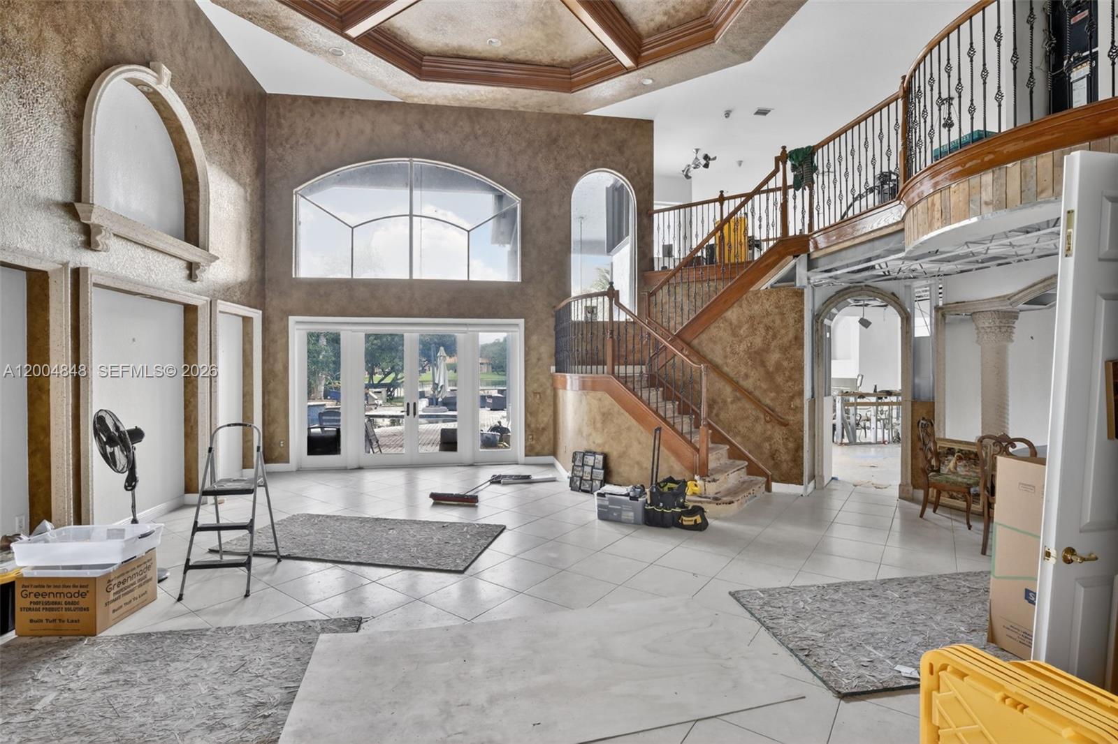 10161 N Lake Vista Cir