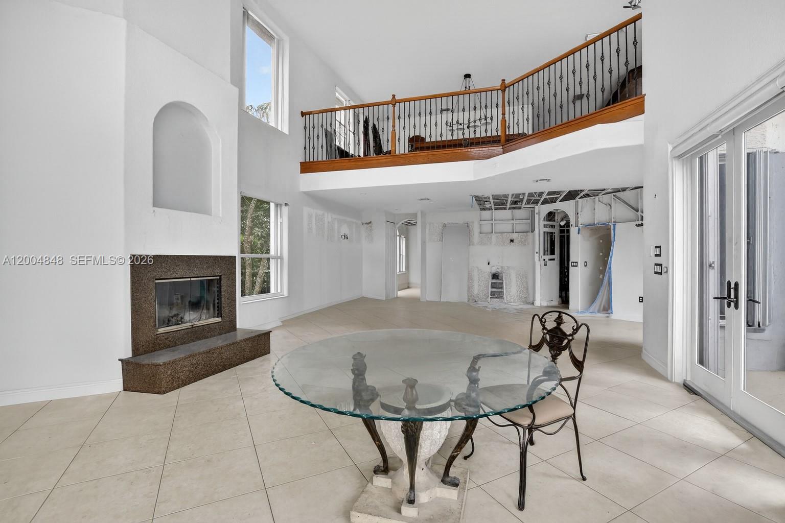 LONG LAKE ESTATES - Residential