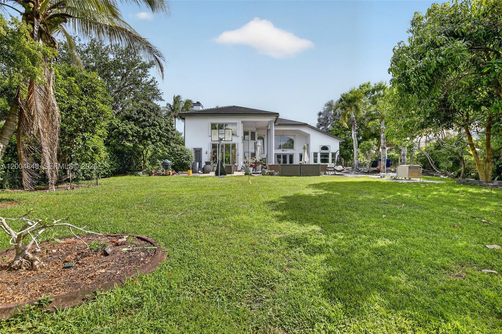 LONG LAKE ESTATES - Residential