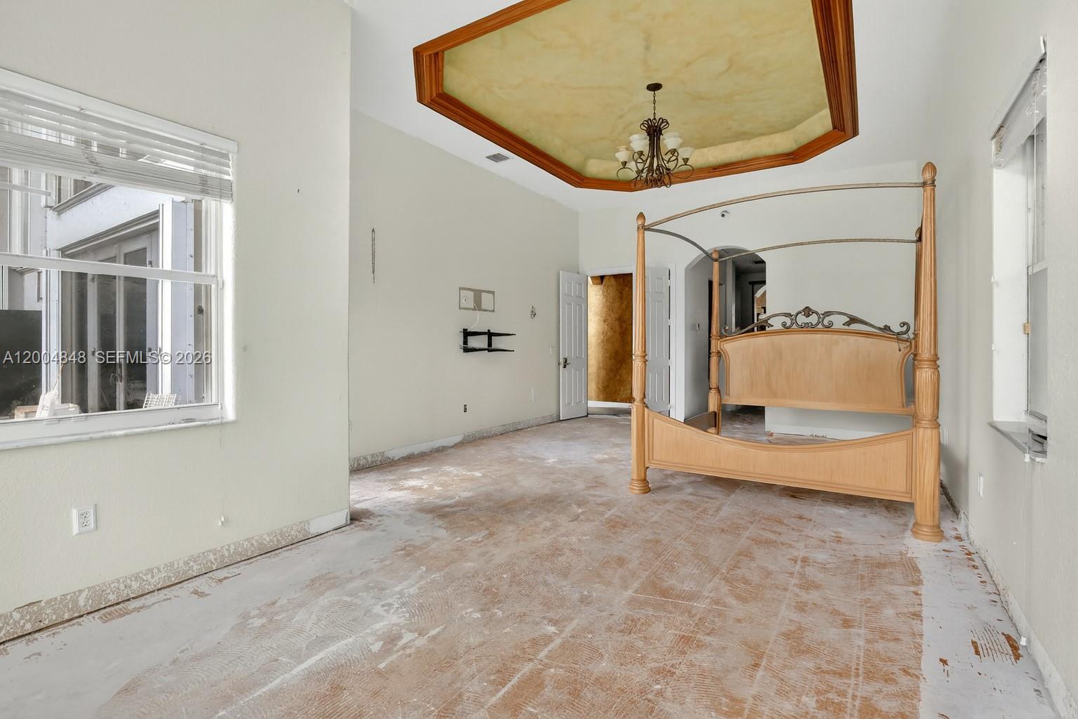 LONG LAKE ESTATES - Residential