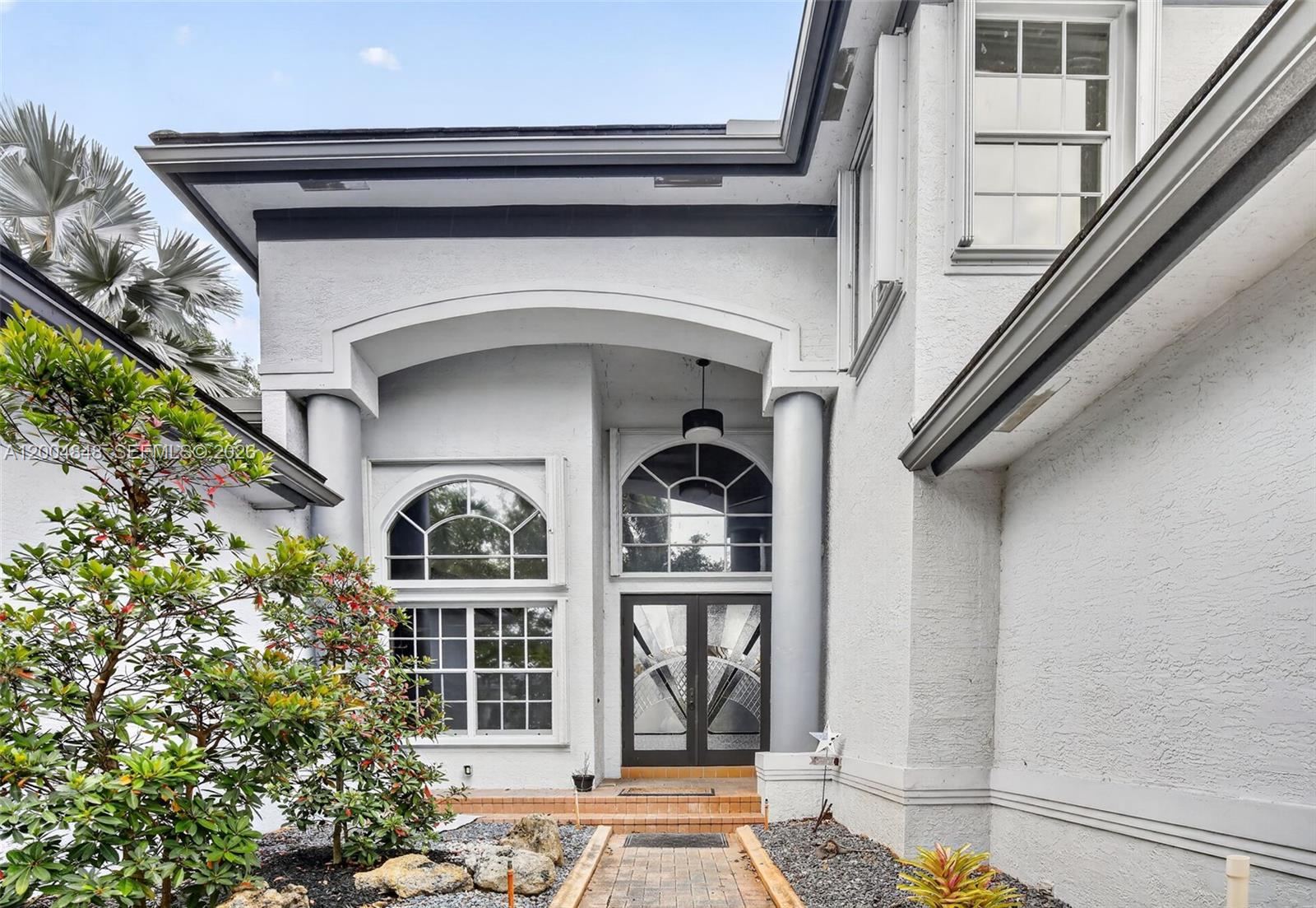 10161 N Lake Vista Cir