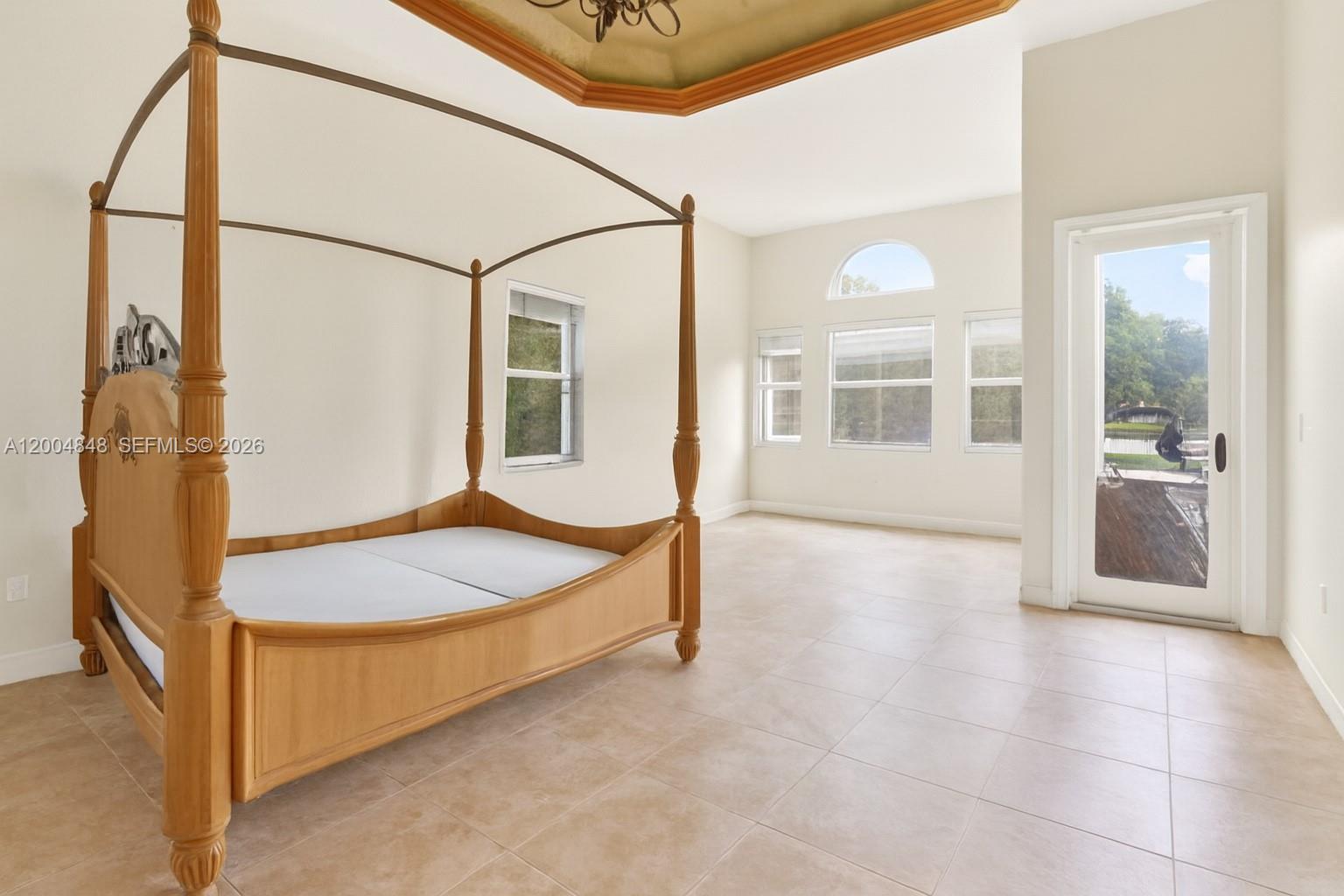 LONG LAKE ESTATES - Residential