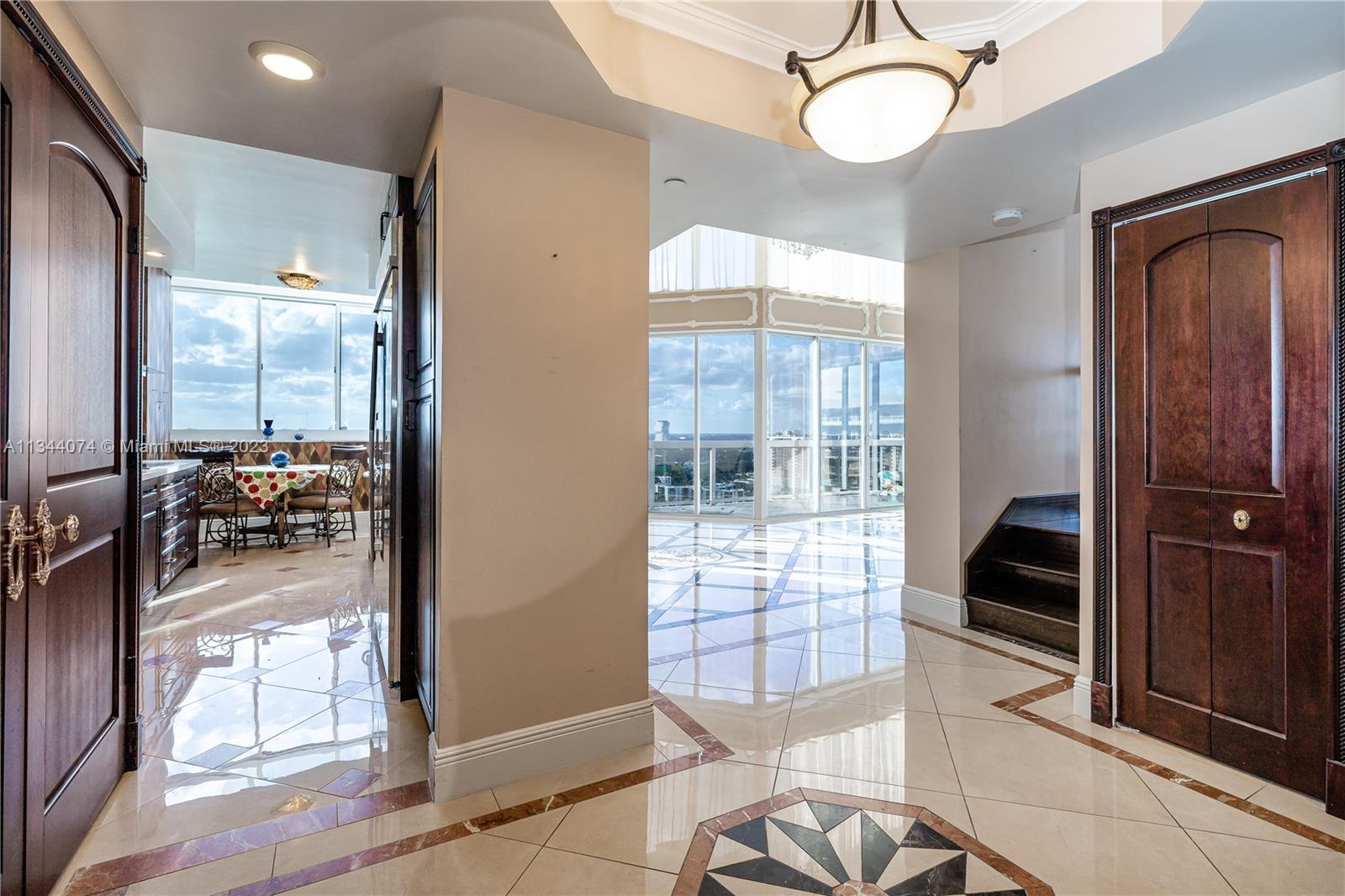 THE LANDMARK CONDO - Residential