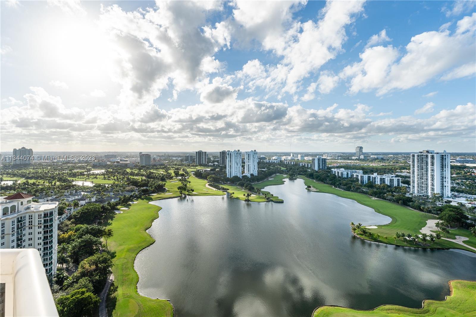 THE LANDMARK CONDO - Residential