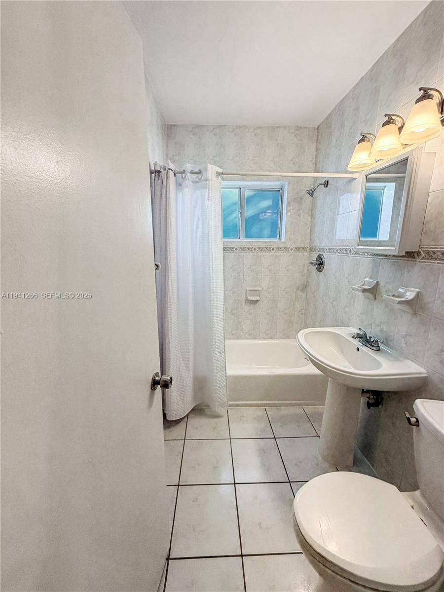 BRICKELL ESTATES - Residential Lease