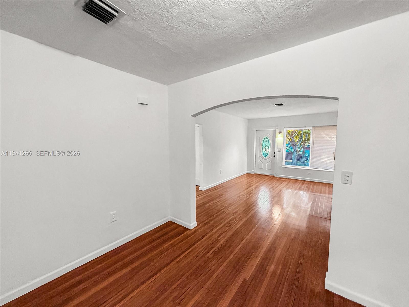 BRICKELL ESTATES - Residential Lease