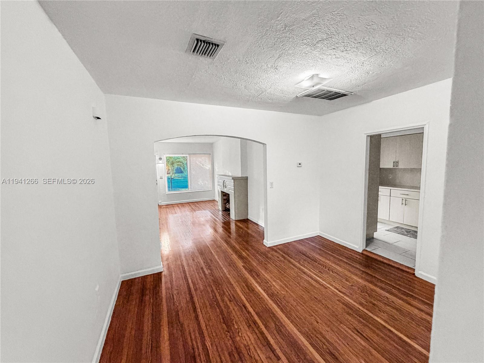 BRICKELL ESTATES - Residential Lease