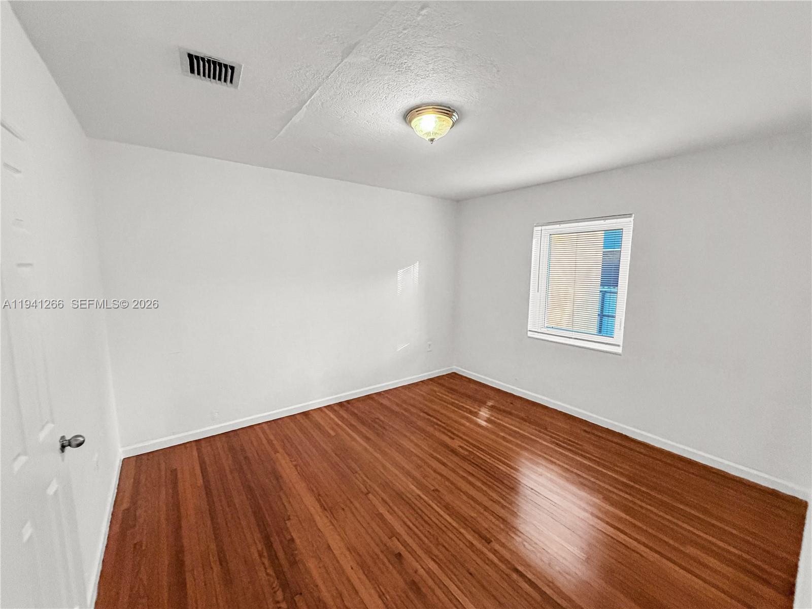 BRICKELL ESTATES - Residential Lease