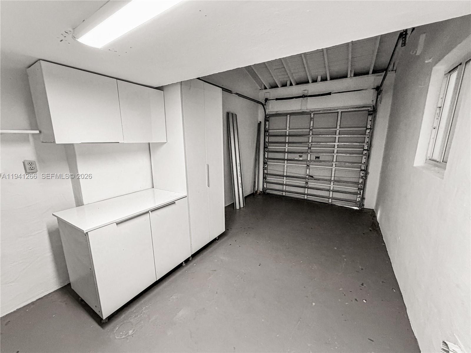 BRICKELL ESTATES - Residential Lease