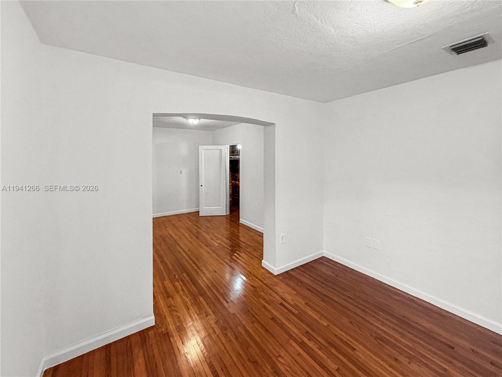 BRICKELL ESTATES - Residential Lease